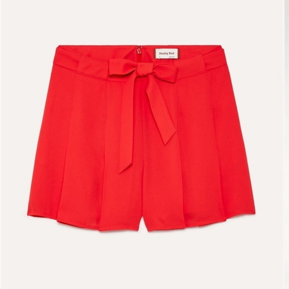 Aritzia Sunday Best Westley Flowy Shorts in Scarlet Red (Size 2) - Picture 5 of 13